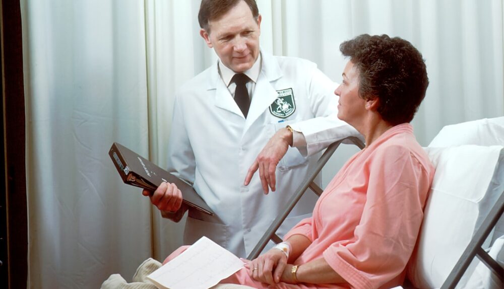orthopedic doctor evaluate